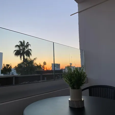 Nissi Avenue 아이아 나파