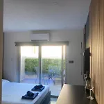 Nissi Avenue Apartment