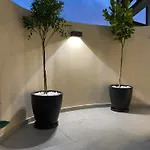 Nissi Avenue Apartment *