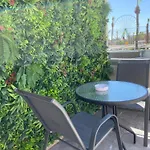 Nissi Avenue Apartment *