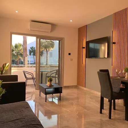 Apartment Nissi Avenue *