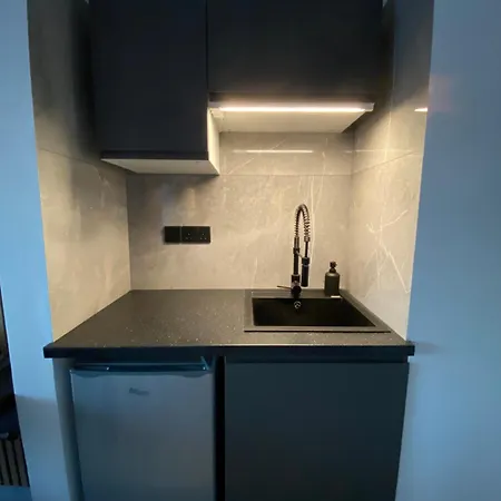 Nissi Avenue 公寓 *