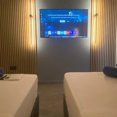 Nissi Avenue * 圣纳帕