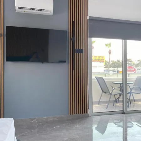 Nissi Avenue 圣纳帕