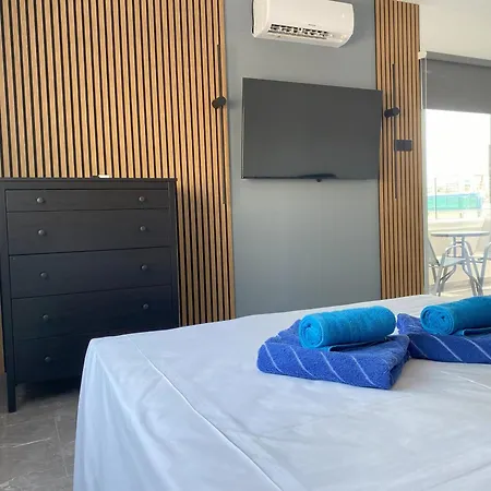 Nissi Avenue Apartment