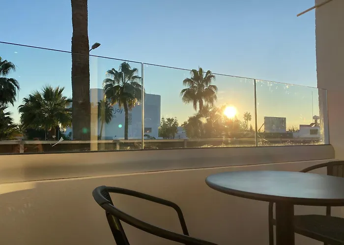 Appartamento Nissi Avenue