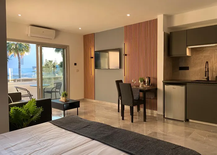 Nissi Avenue * Ayia Napa